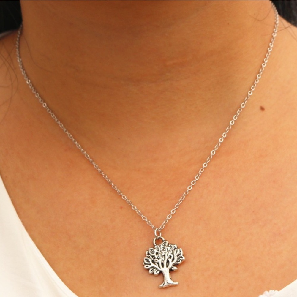 NEW Silver Tree Pendent Necklace